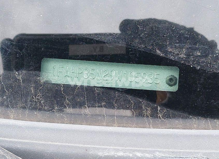 Photo 9 of 2009 Ford Focus SE (VIN 1FAHP35N29W105935)