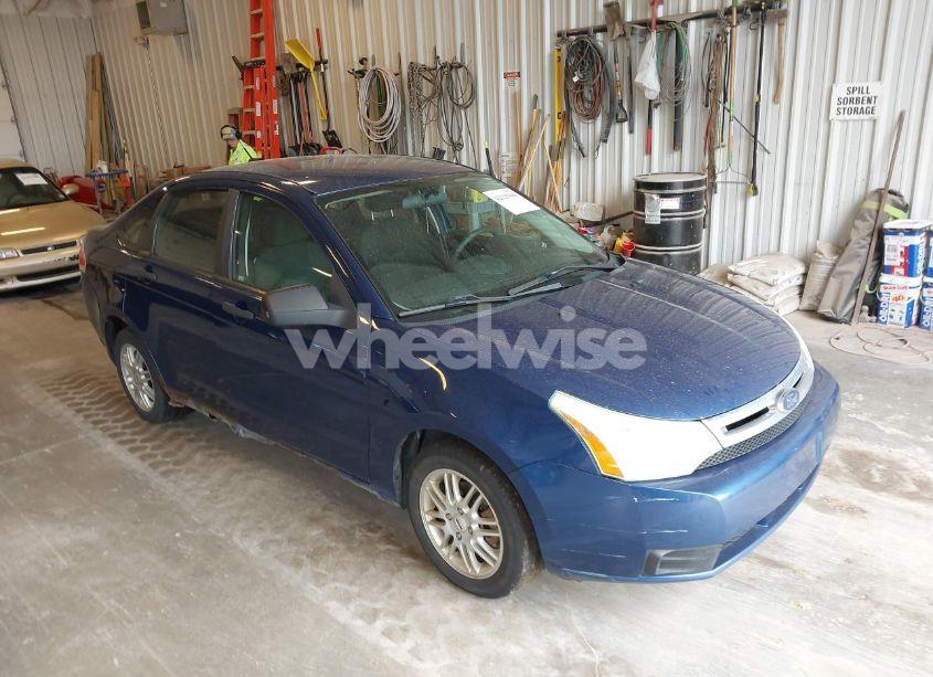 2009 Ford Focus SE (VIN 1FAHP35N29W110634) main photo