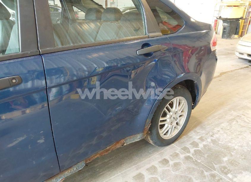 Photo 6 of 2009 Ford Focus SE (VIN 1FAHP35N29W110634)