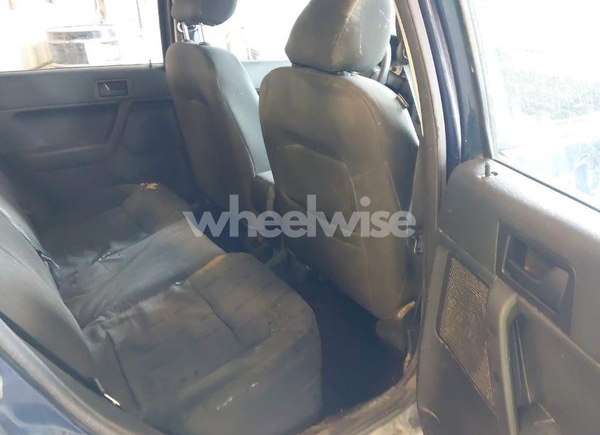 Photo 8 of 2009 Ford Focus SE (VIN 1FAHP35N29W110634)