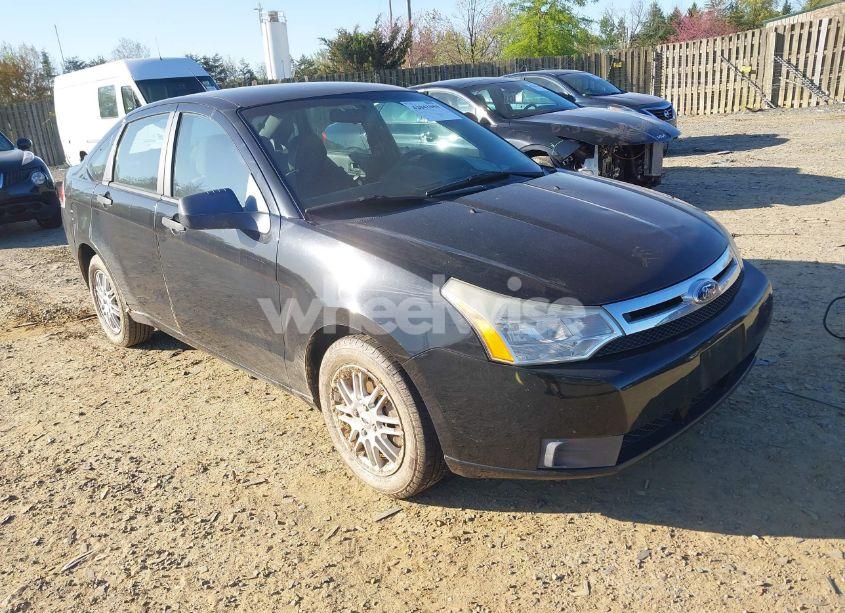 2009 Ford Focus SE (VIN 1FAHP35N29W246035) main photo