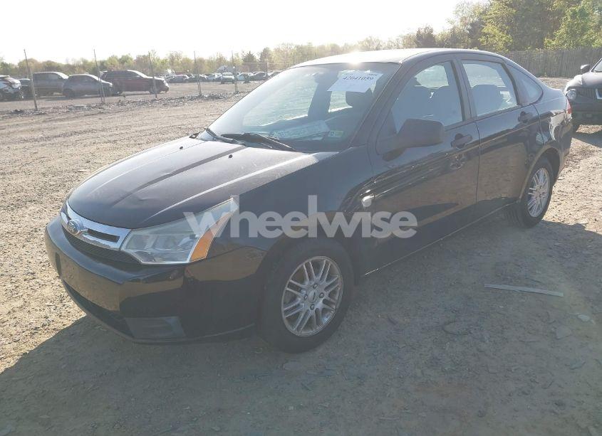 Photo 2 of 2009 Ford Focus SE (VIN 1FAHP35N29W246035)