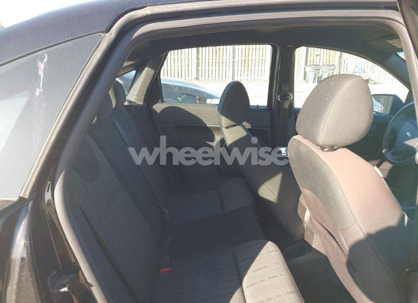 Photo 8 of 2009 Ford Focus SE (VIN 1FAHP35N29W246035)