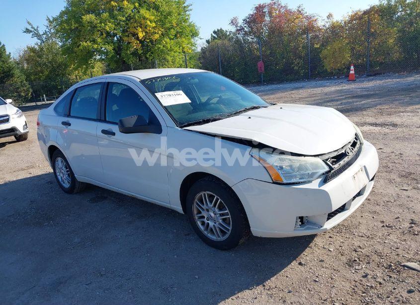 2009 Ford Focus SE (VIN 1FAHP35N29W260999) main photo