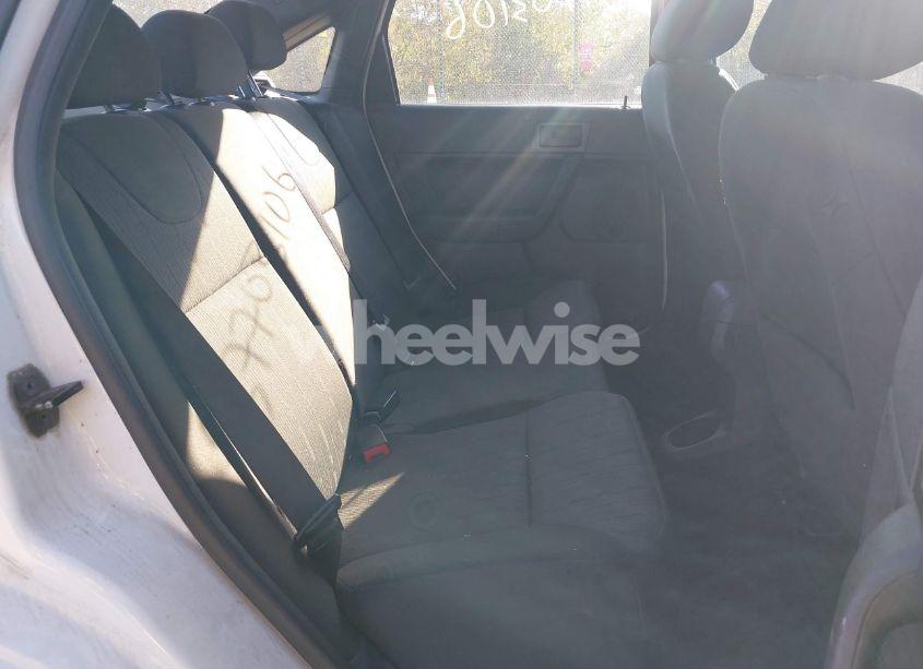 Photo 8 of 2009 Ford Focus SE (VIN 1FAHP35N29W260999)