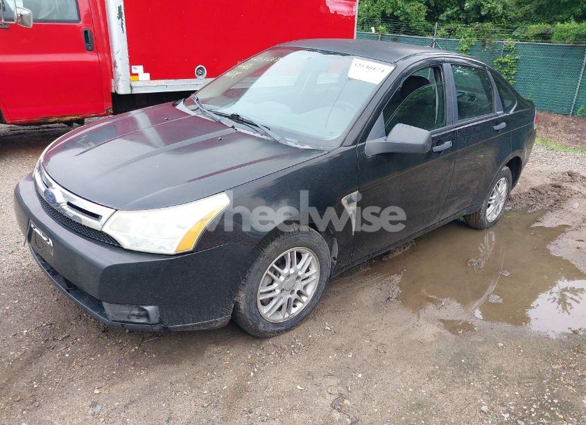 Photo 2 of 2008 Ford Focus SE/SES (VIN 1FAHP35N38W132429)