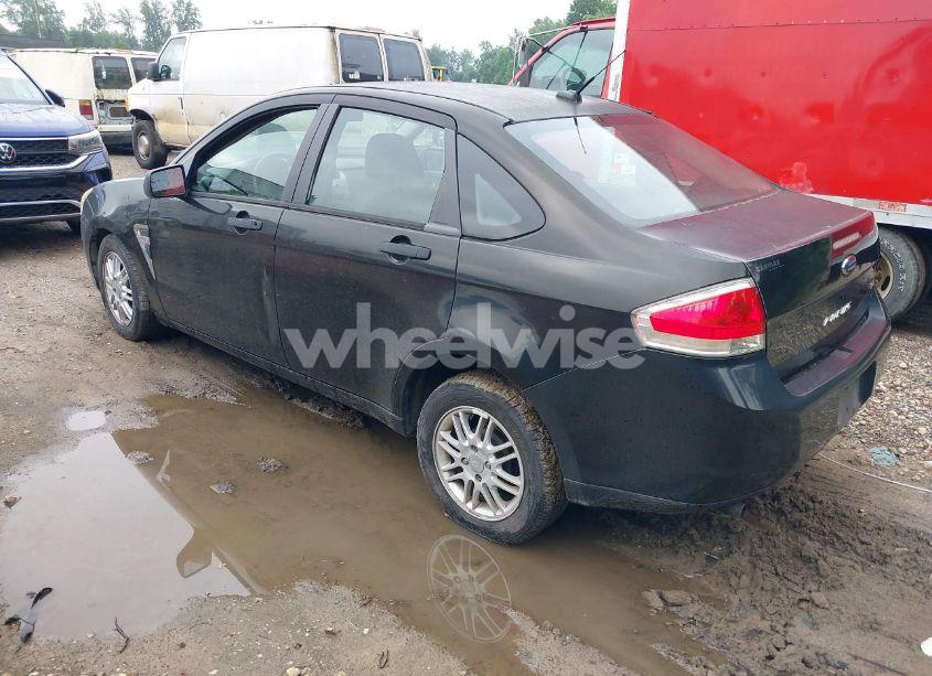 Photo 3 of 2008 Ford Focus SE/SES (VIN 1FAHP35N38W132429)