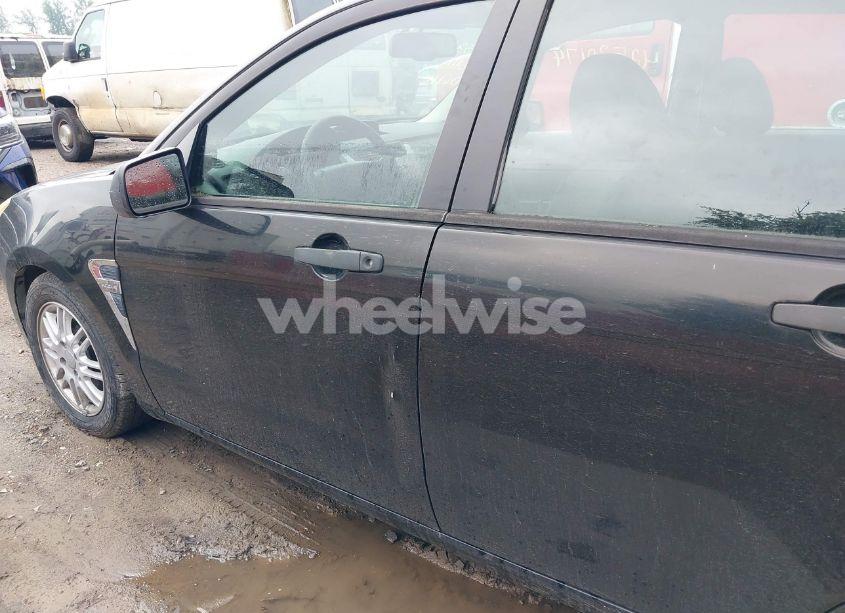 Photo 6 of 2008 Ford Focus SE/SES (VIN 1FAHP35N38W132429)