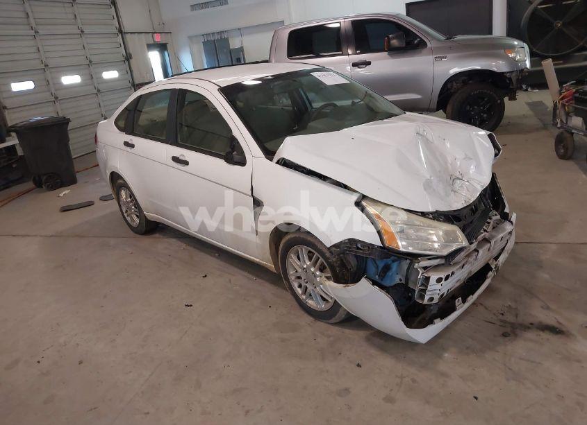 2008 Ford Focus SE (VIN 1FAHP35N38W193988) main photo