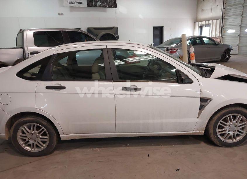 Photo 13 of 2008 Ford Focus SE (VIN 1FAHP35N38W193988)