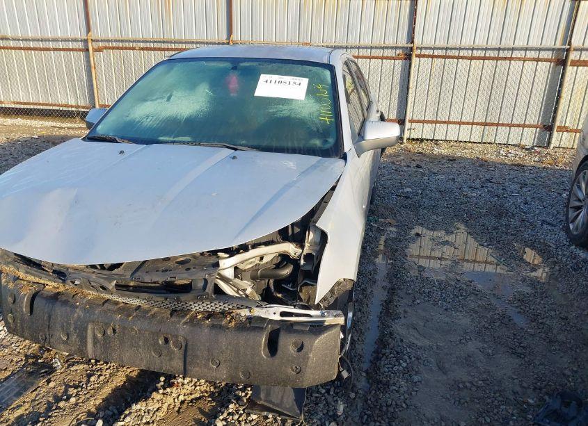 Photo 2 of 2008 Ford Focus SE/SES (VIN 1FAHP35N38W205007)