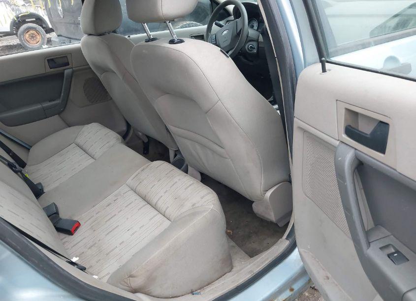 Photo 8 of 2008 Ford Focus SE/SES (VIN 1FAHP35N38W225788)