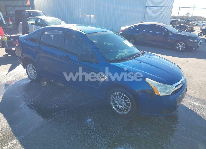 2008 Ford Focus SE (VIN 1FAHP35N38W226181) main photo