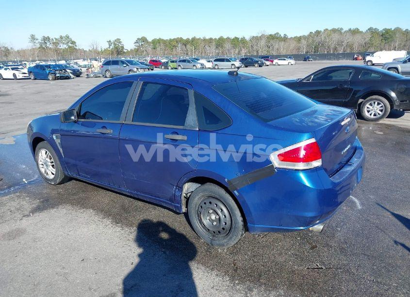 Photo 3 of 2008 Ford Focus SE (VIN 1FAHP35N38W226181)