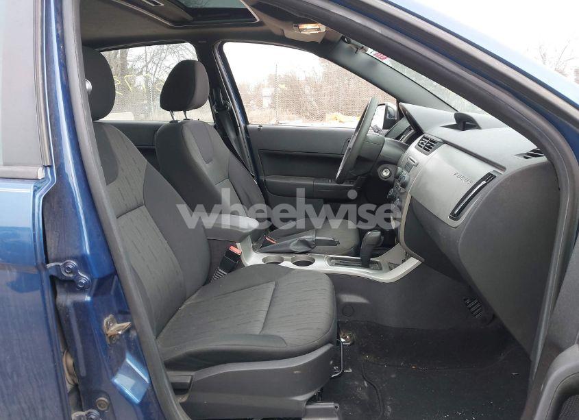 Photo 5 of 2008 Ford Focus SE/SES (VIN 1FAHP35N38W240906)