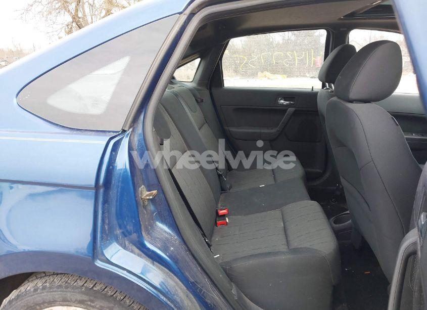 Photo 8 of 2008 Ford Focus SE/SES (VIN 1FAHP35N38W240906)