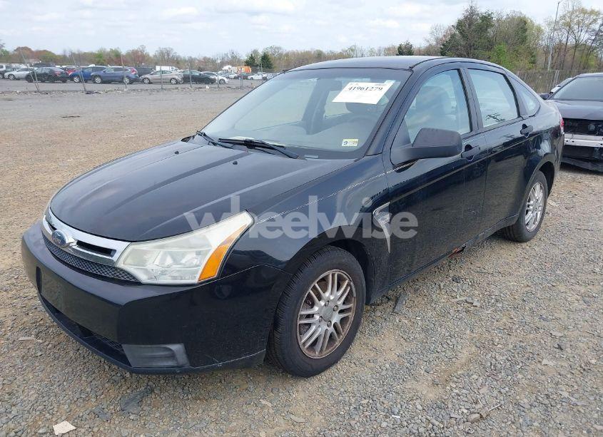 Photo 2 of 2008 Ford Focus SE/SES (VIN 1FAHP35N38W241943)
