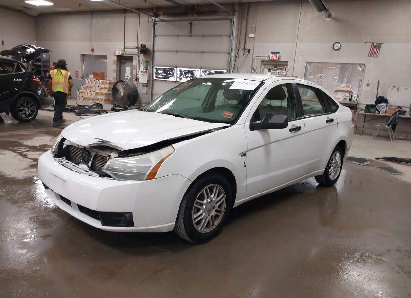 Photo 2 of 2008 Ford Focus SE/SES (VIN 1FAHP35N38W250836)