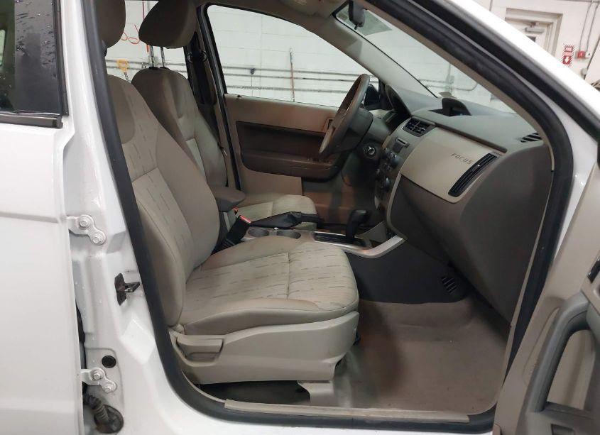 Photo 5 of 2008 Ford Focus SE/SES (VIN 1FAHP35N38W250836)