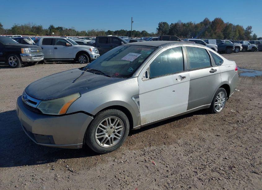 Photo 2 of 2008 Ford Focus SE/SES (VIN 1FAHP35N38W267913)