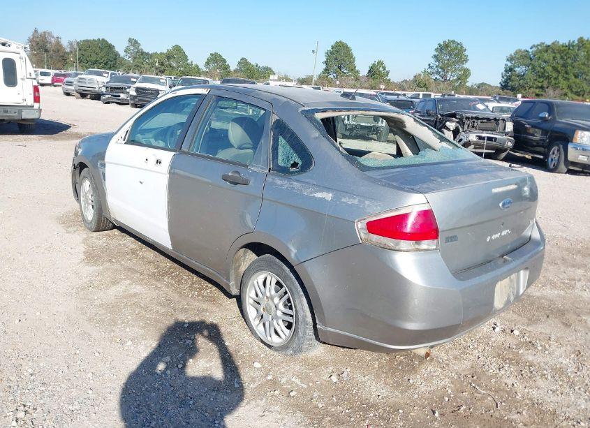 Photo 3 of 2008 Ford Focus SE/SES (VIN 1FAHP35N38W267913)