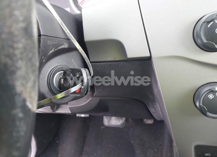 Photo 11 of 2008 Ford Focus SE/SES (VIN 1FAHP35N38W273243)