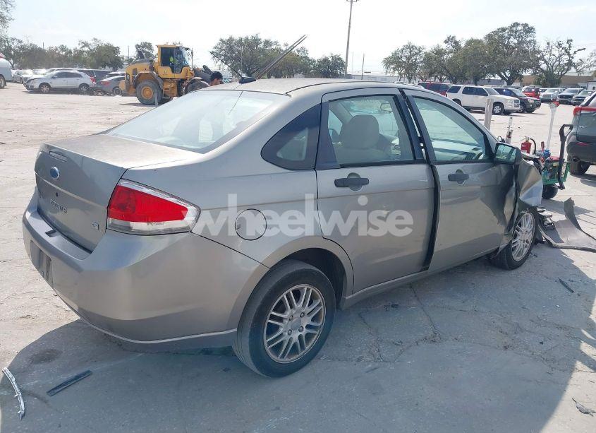 Photo 4 of 2008 Ford Focus SE (VIN 1FAHP35N38W276739)