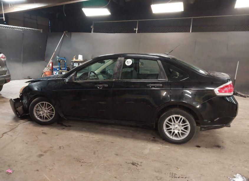 Photo 14 of 2009 Ford Focus SE (VIN 1FAHP35N39W130035)