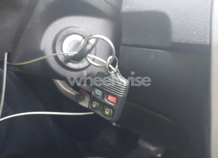 Photo 11 of 2009 Ford Focus SE (VIN 1FAHP35N39W139379)