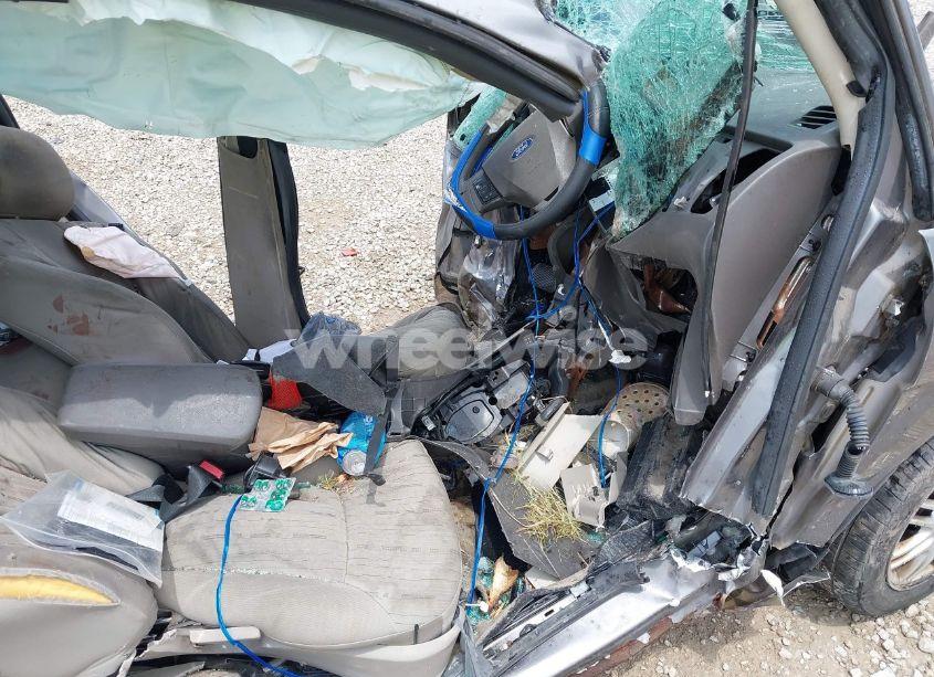 Photo 5 of 2009 Ford Focus SE (VIN 1FAHP35N39W144016)