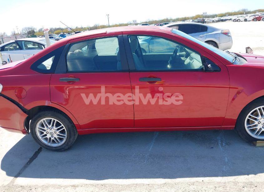 Photo 14 of 2009 Ford Focus SE (VIN 1FAHP35N39W146977)
