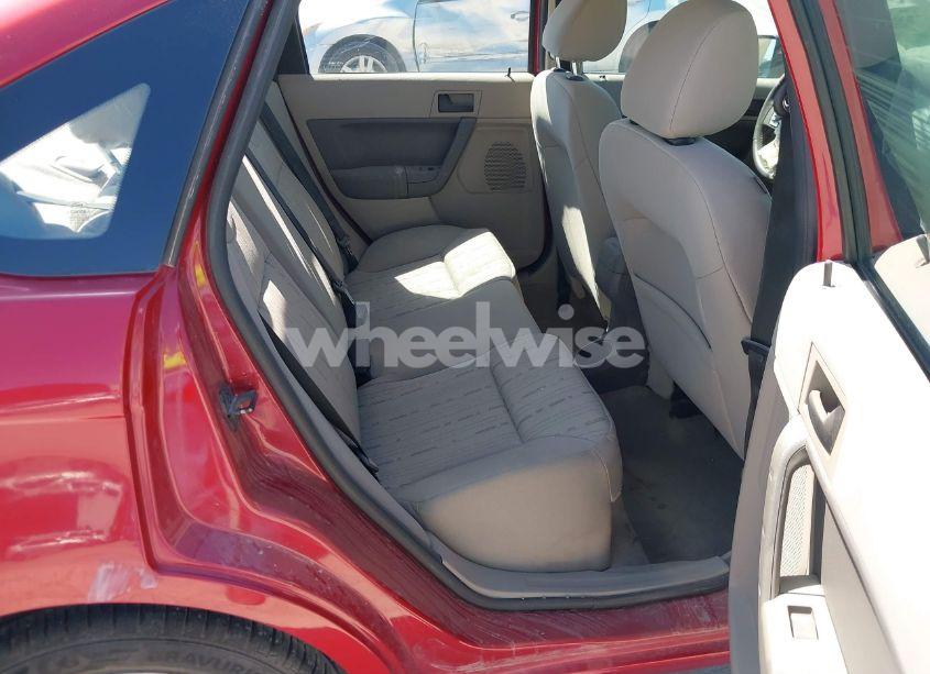 Photo 8 of 2009 Ford Focus SE (VIN 1FAHP35N39W146977)