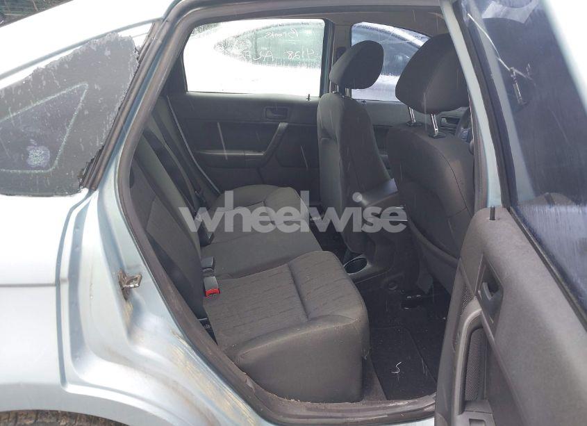 Photo 8 of 2009 Ford Focus SE (VIN 1FAHP35N39W149572)