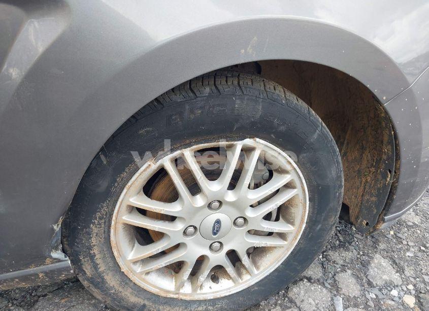 Photo 16 of 2009 Ford Focus SE (VIN 1FAHP35N39W176755)