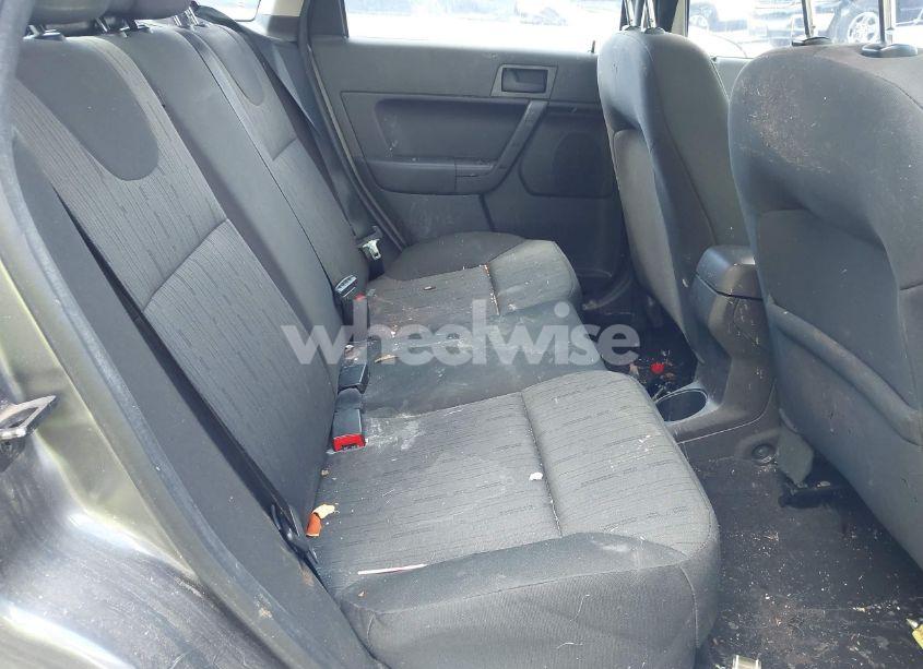 Photo 8 of 2009 Ford Focus SE (VIN 1FAHP35N39W176755)