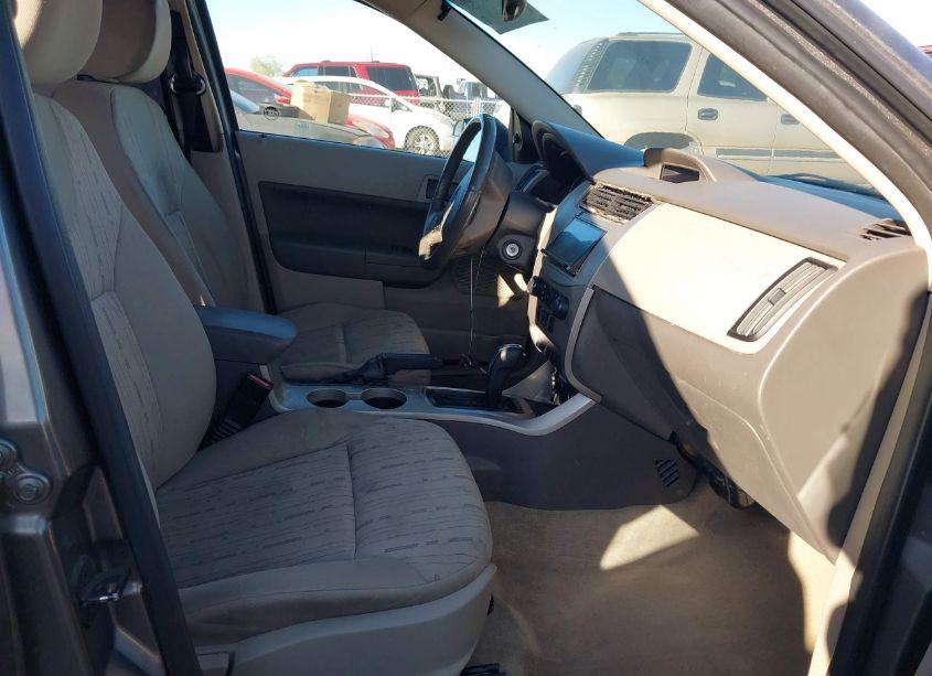 Photo 5 of 2009 Ford Focus SE (VIN 1FAHP35N39W196312)