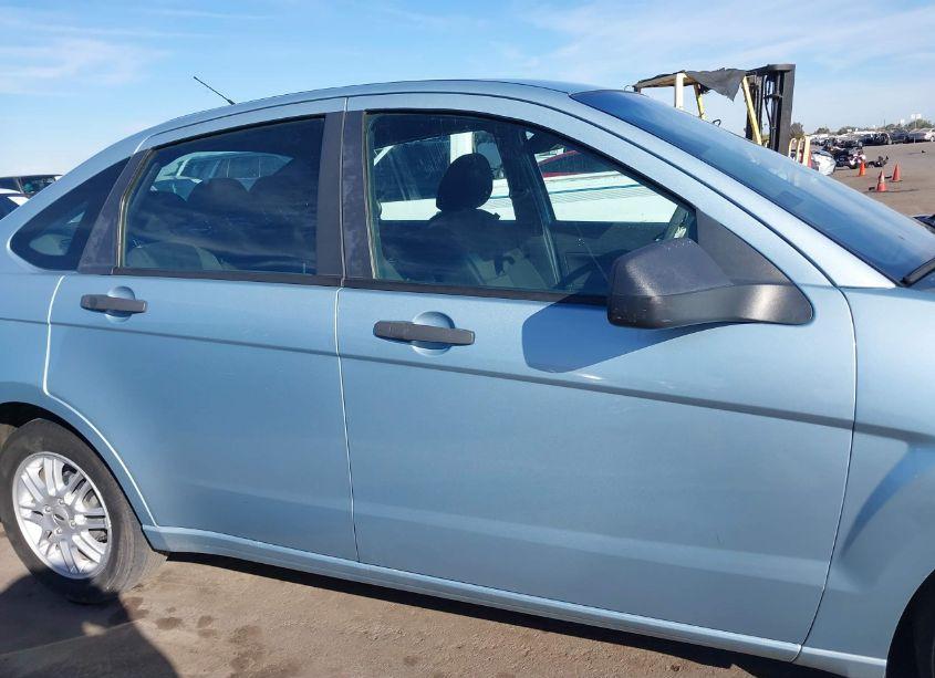 Photo 13 of 2009 Ford Focus SE (VIN 1FAHP35N39W219670)