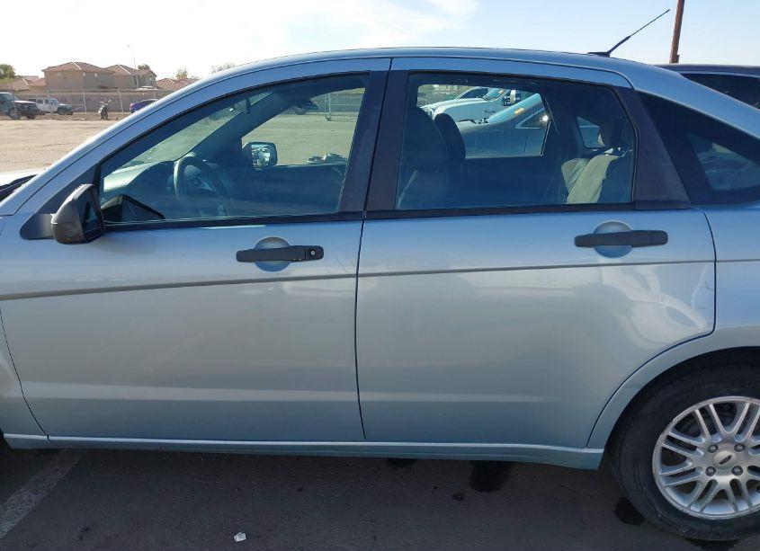 Photo 14 of 2009 Ford Focus SE (VIN 1FAHP35N39W219670)