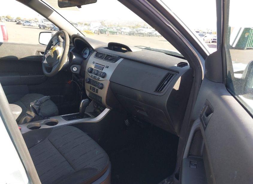 Photo 5 of 2009 Ford Focus SE (VIN 1FAHP35N39W219670)