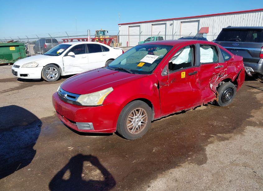 Photo 2 of 2009 Ford Focus SE (VIN 1FAHP35N39W225016)