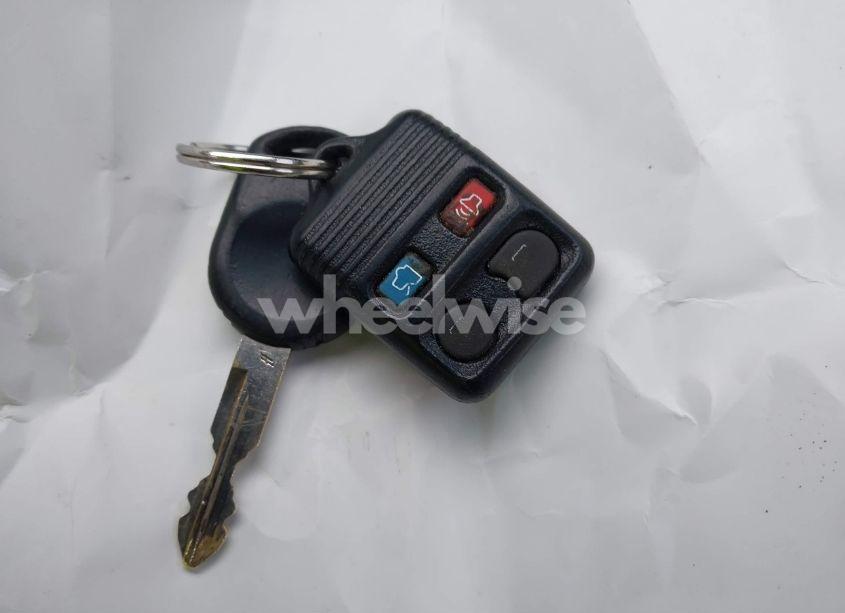 Photo 11 of 2009 Ford Focus SE (VIN 1FAHP35N39W234248)