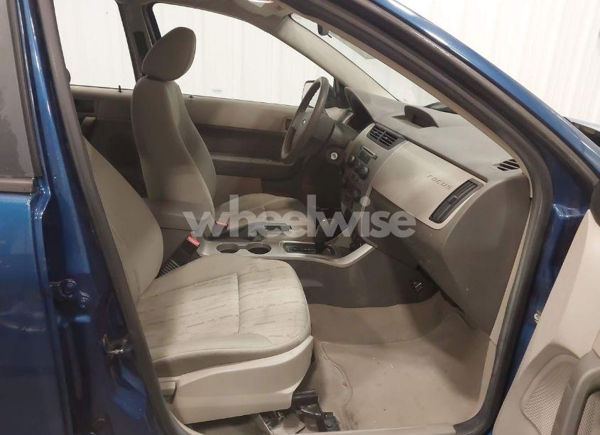 Photo 5 of 2009 Ford Focus SE (VIN 1FAHP35N39W246268)