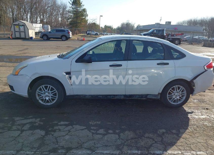 Photo 14 of 2009 Ford Focus SE (VIN 1FAHP35N39W247131)