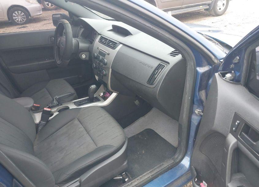 Photo 5 of 2009 Ford Focus SE (VIN 1FAHP35N39W252992)