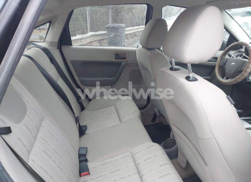 Photo 8 of 2008 Ford Focus SE/SES (VIN 1FAHP35N48W124503)