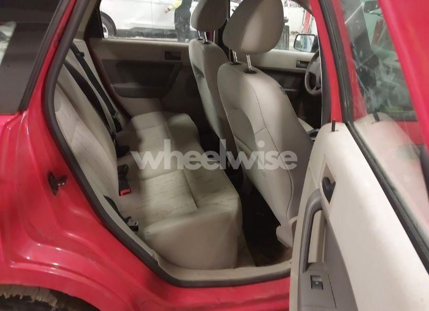 Photo 8 of 2008 Ford Focus SE/SES (VIN 1FAHP35N48W132911)