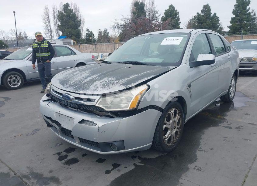 Photo 2 of 2008 Ford Focus SE/SES (VIN 1FAHP35N48W194275)