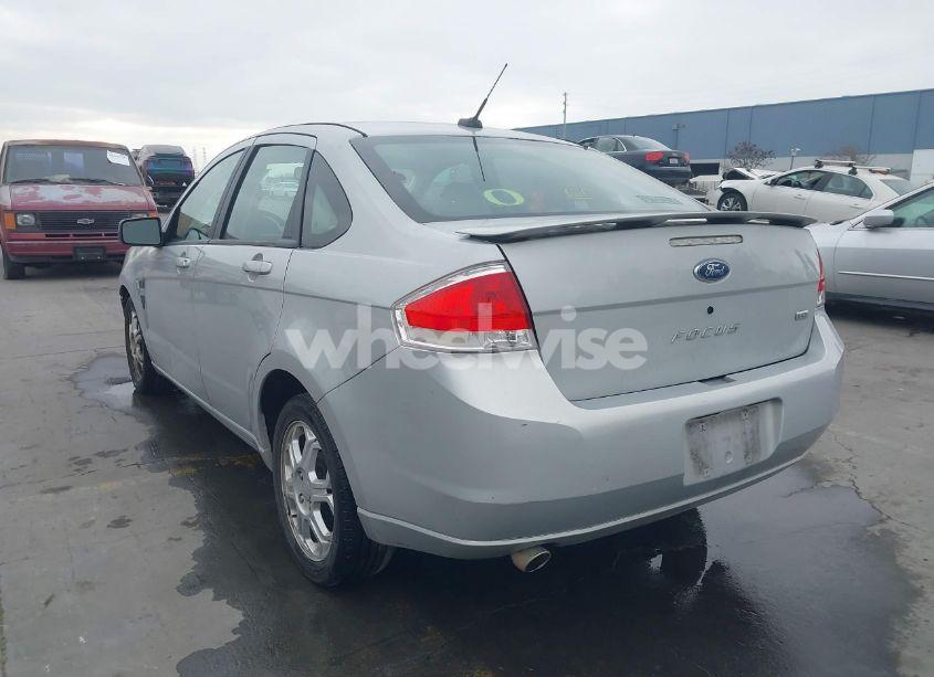 Photo 3 of 2008 Ford Focus SE/SES (VIN 1FAHP35N48W194275)