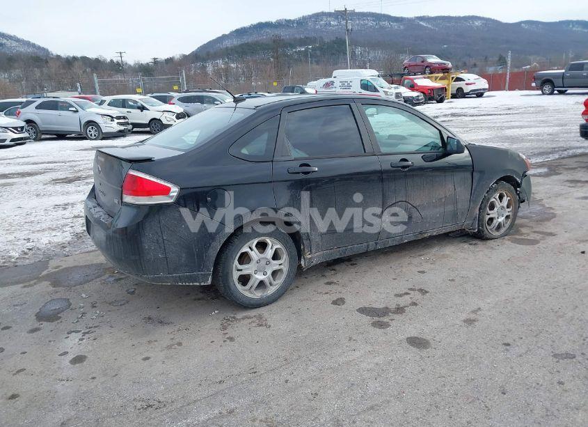 Photo 4 of 2008 Ford Focus SE/SES (VIN 1FAHP35N48W211205)