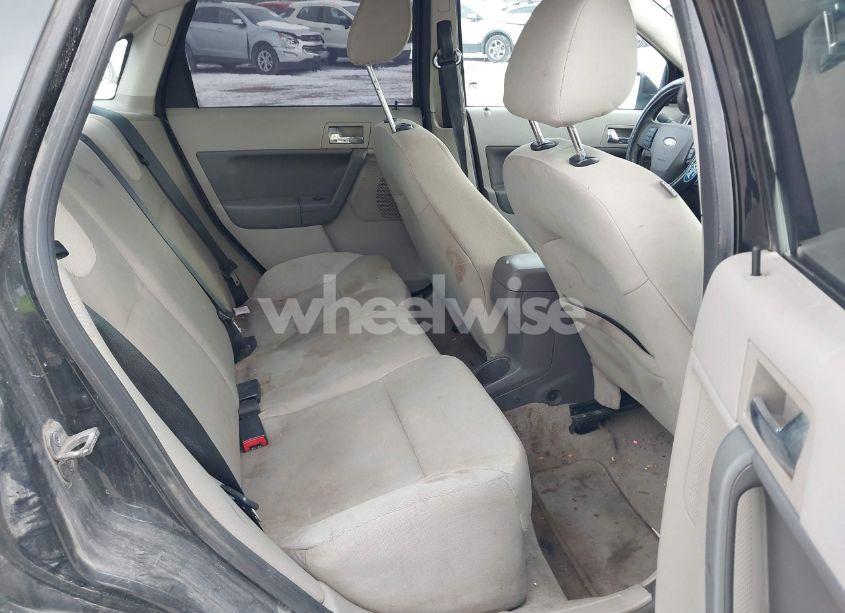 Photo 8 of 2008 Ford Focus SE/SES (VIN 1FAHP35N48W211205)